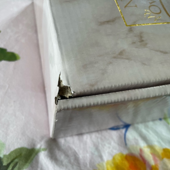 Not a day over fabulous gift box - Picture 3 of 3